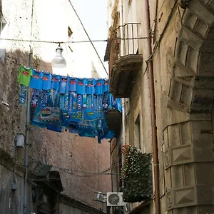 https://domus-sanfelice-suite.hotels-amalfi.com